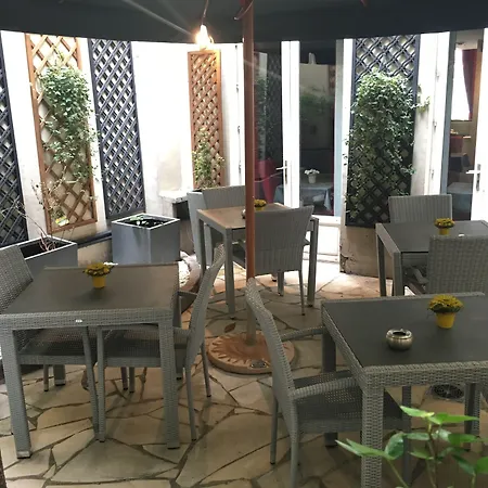 Otel De L'esperance Paris